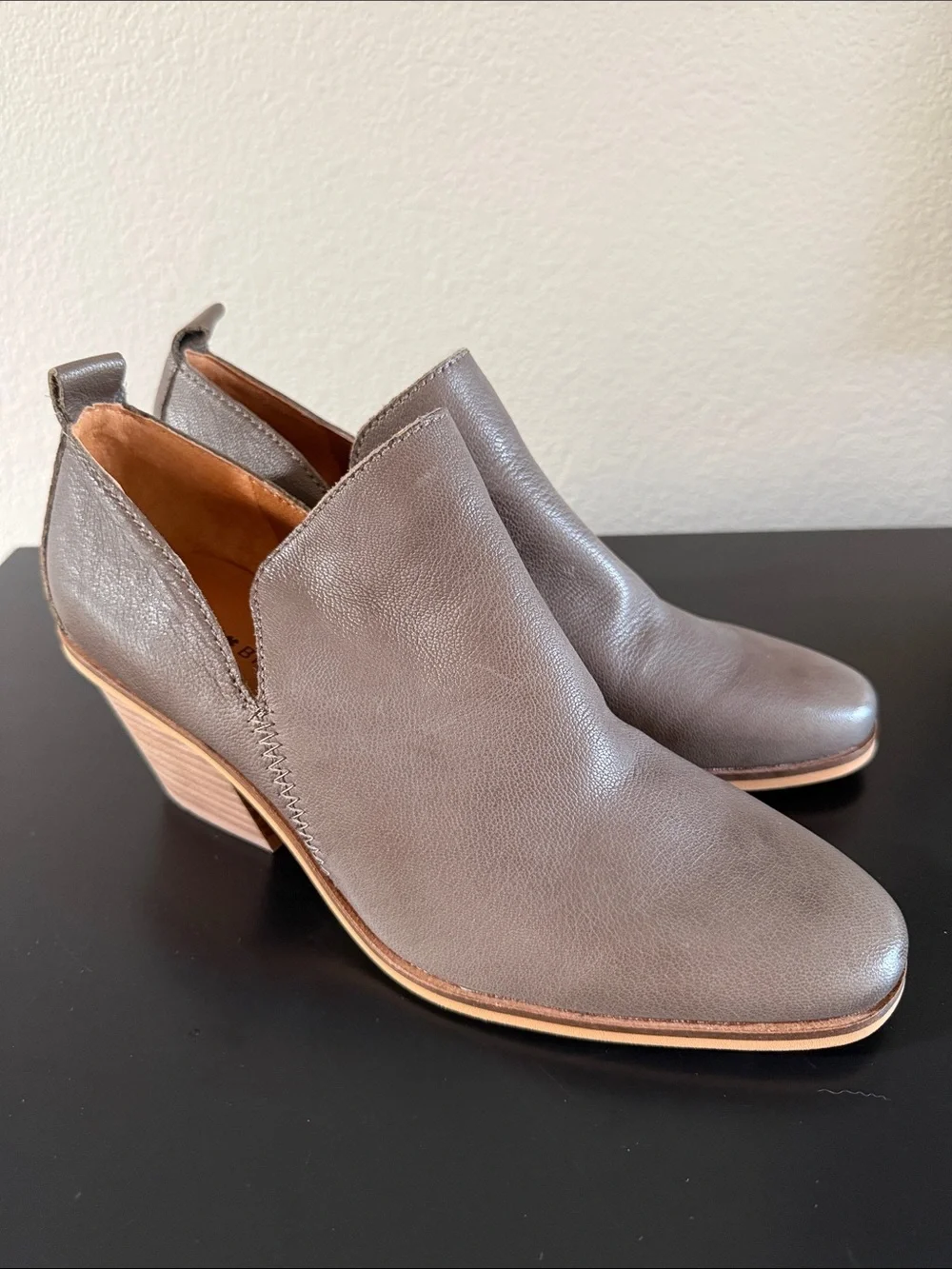 Lucky Brand Victorey Taupe Leather Ankle Booties with Stacked Heel